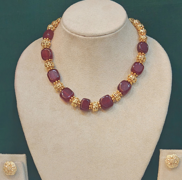MAROON RUCHI JEWELLERY SET