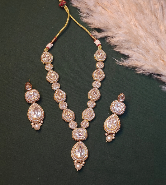 WHITE SHAMA JEWELLERY SET