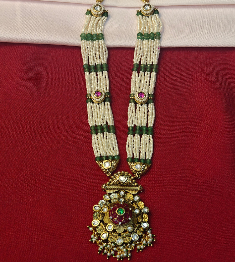 MAROON PRISHA JEWELLERY SET