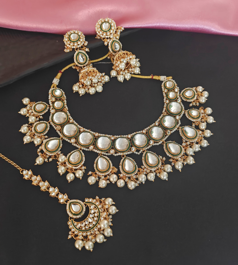 WHITE RIDDHIMA JEWELLERY SET