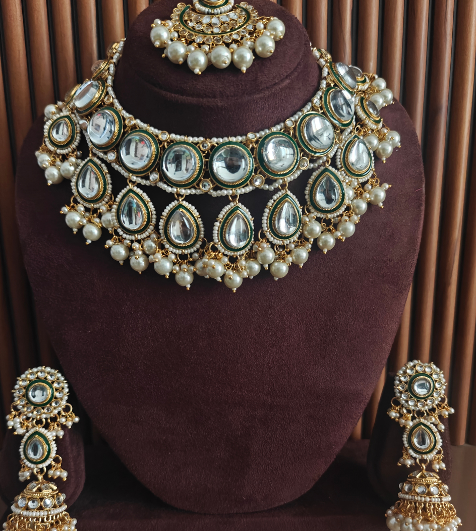 WHITE RIDDHIMA JEWELLERY SET