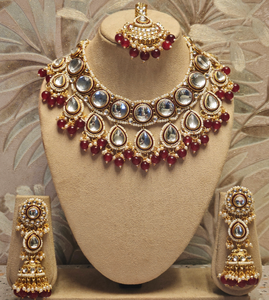 MAROON KIANA JEWELLERY SET