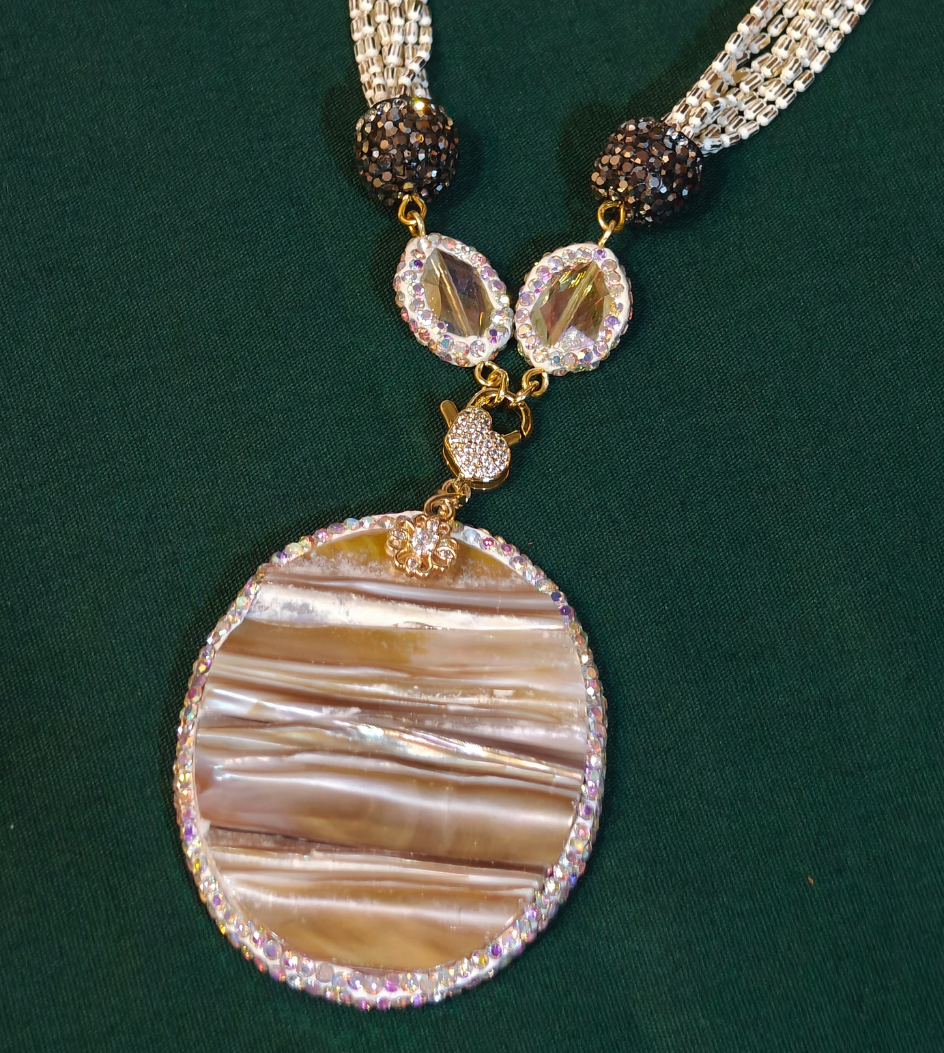 WHITE TRISHA JEWELLERY SET