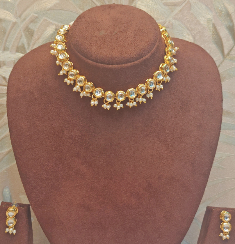 WHITE MEERA ROUND KUNDAN SINGLET
