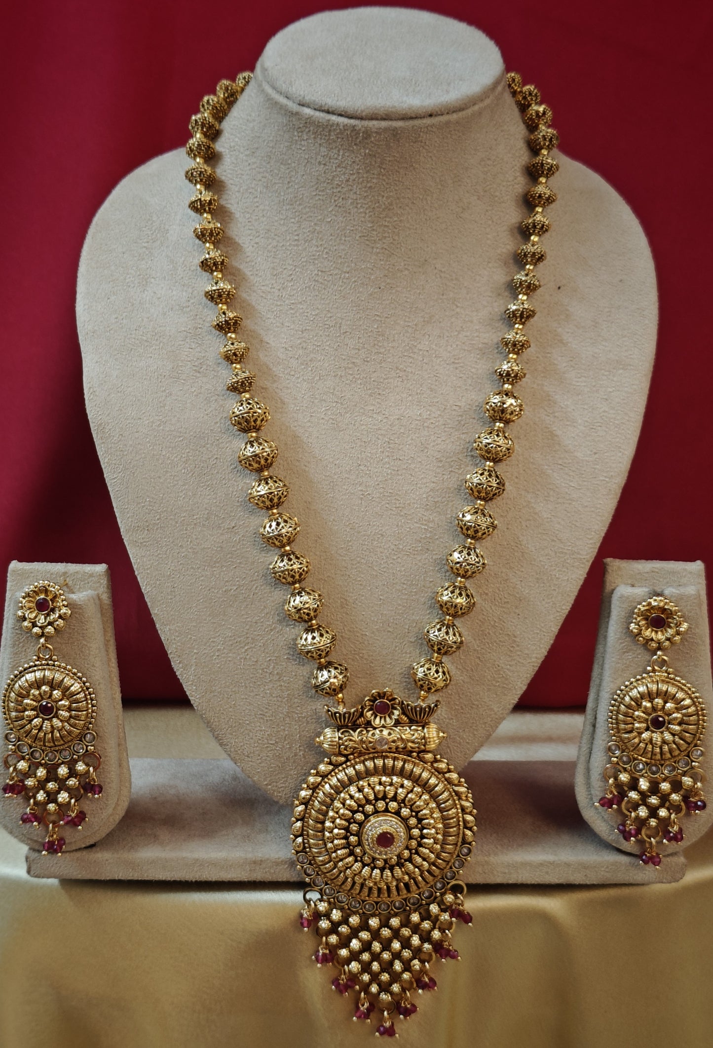 RED AASTHA JEWELLERY SET