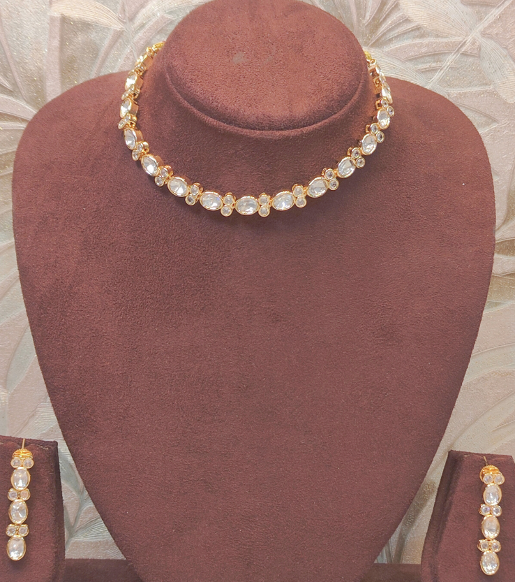 WHITE HARSHA JEWELLERY SET