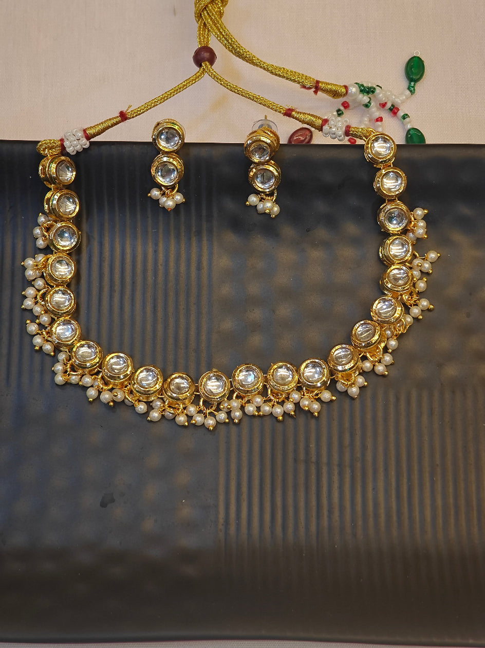 WHITE MEERA ROUND KUNDAN SINGLET