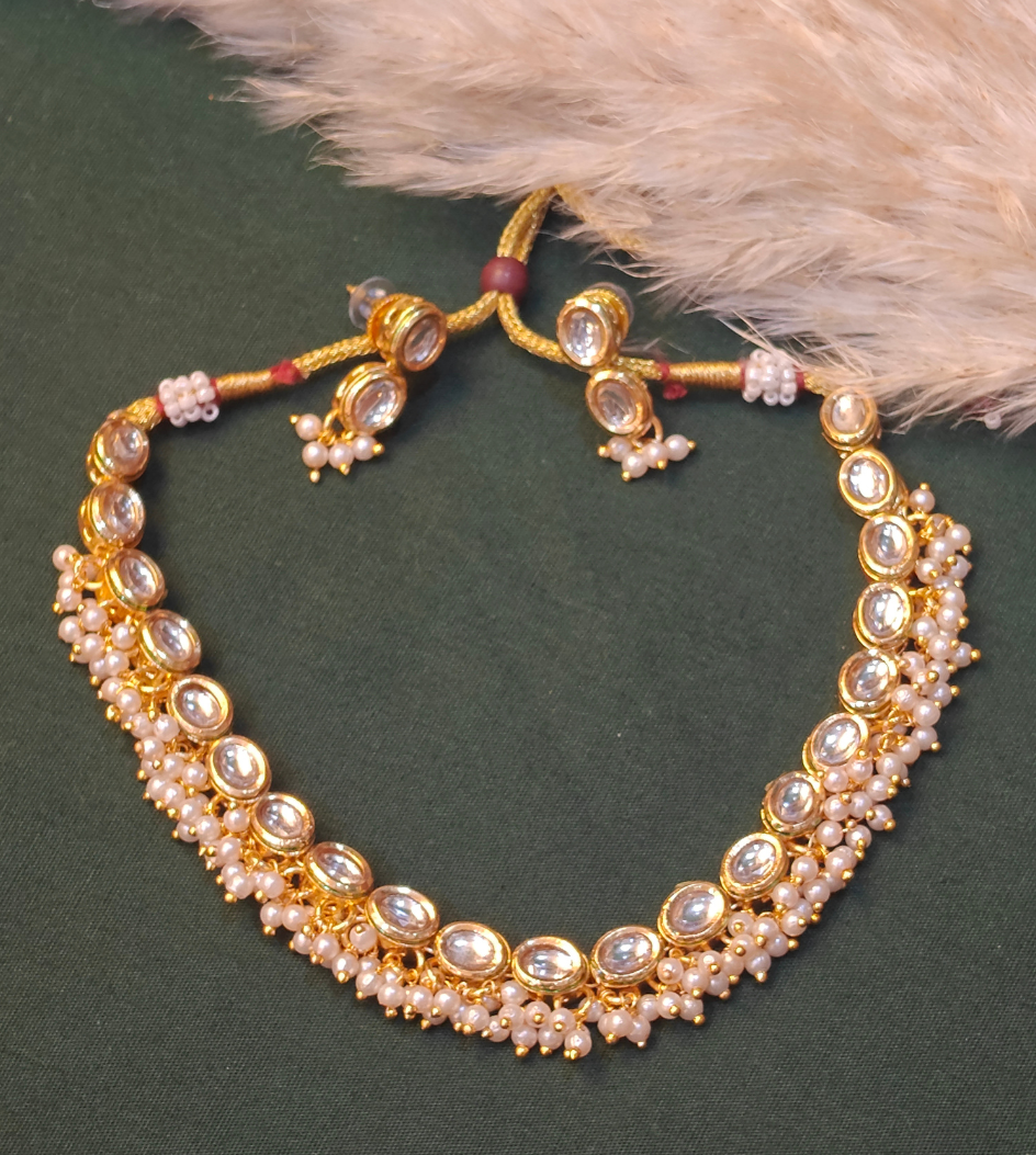 WHITE MEERA OVAL KUNDAN SINGLET