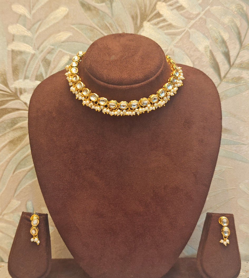 WHITE MEERA OVAL KUNDAN SINGLET