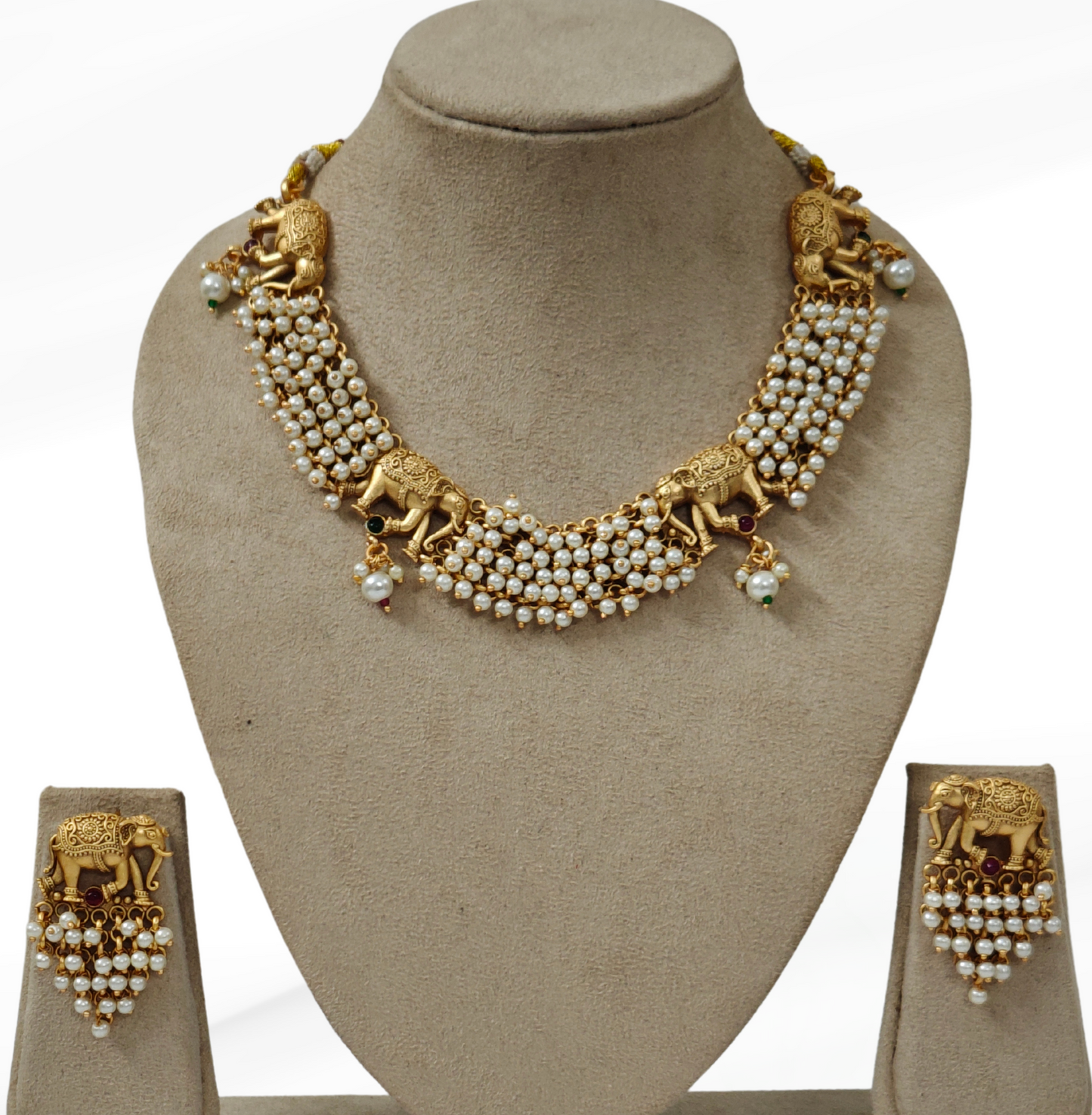 WHITE SAMARA JEWELLERY SET