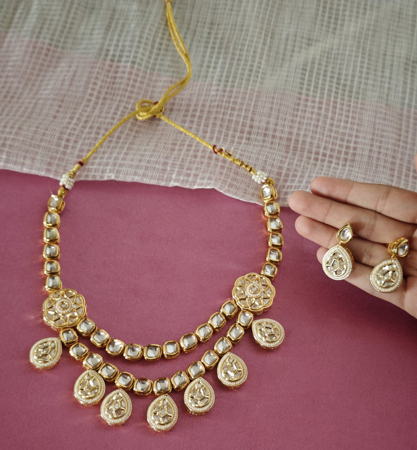 WHITE GEETA JEWELLERY SET