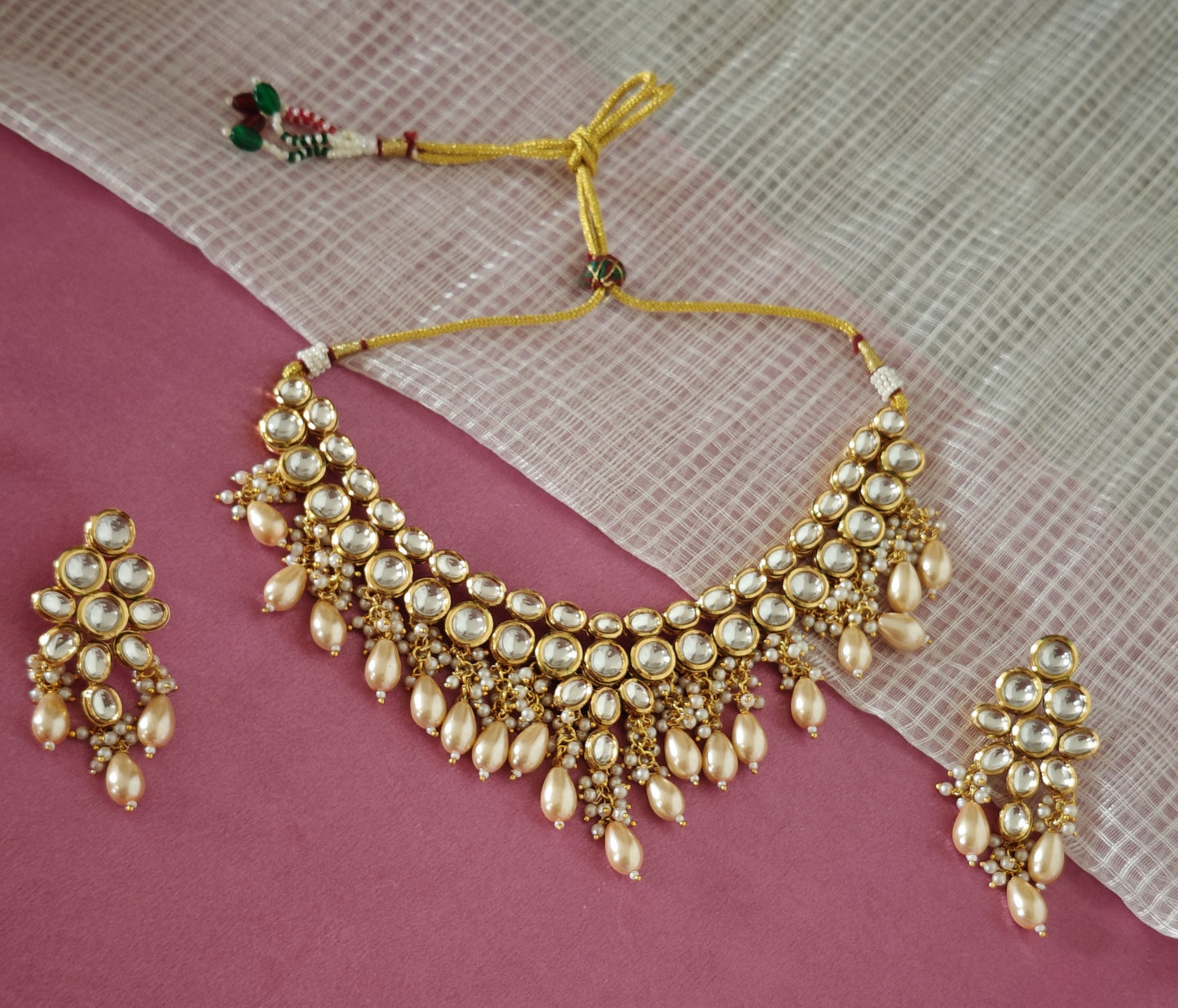 BEIGE VIDHI KUNDAN JEWELLERY SET