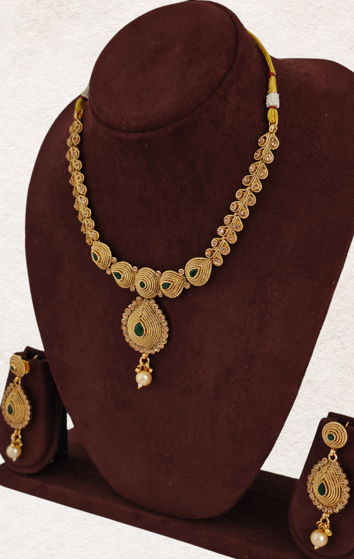 GREEN TOSHNA JEWELLERY SET