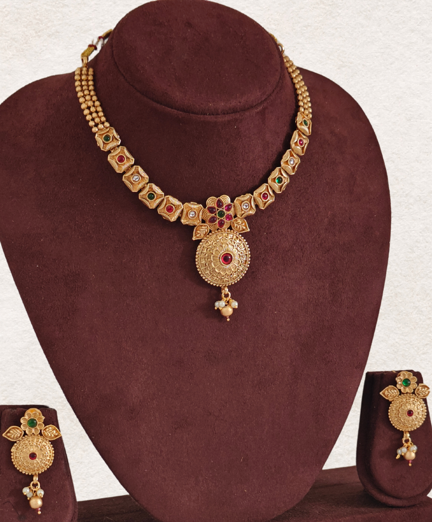 MULTICOLOR TAKSHVI RAJWADI JEWELLERY SET