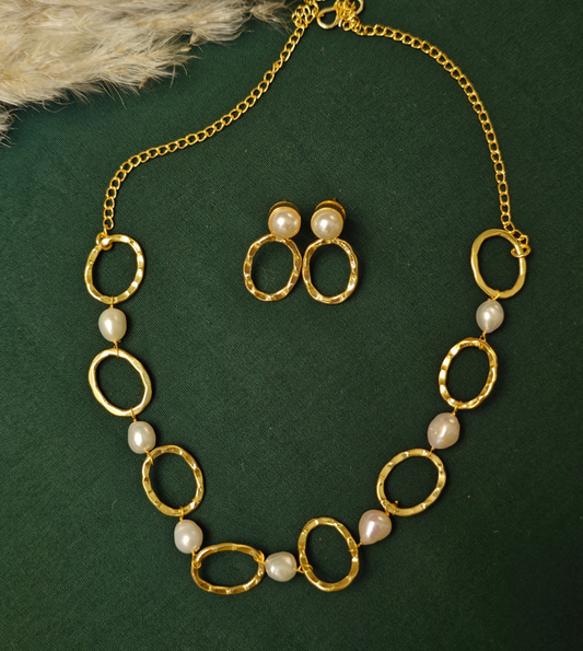 WHITE GIREESHA JEWELLERY SET