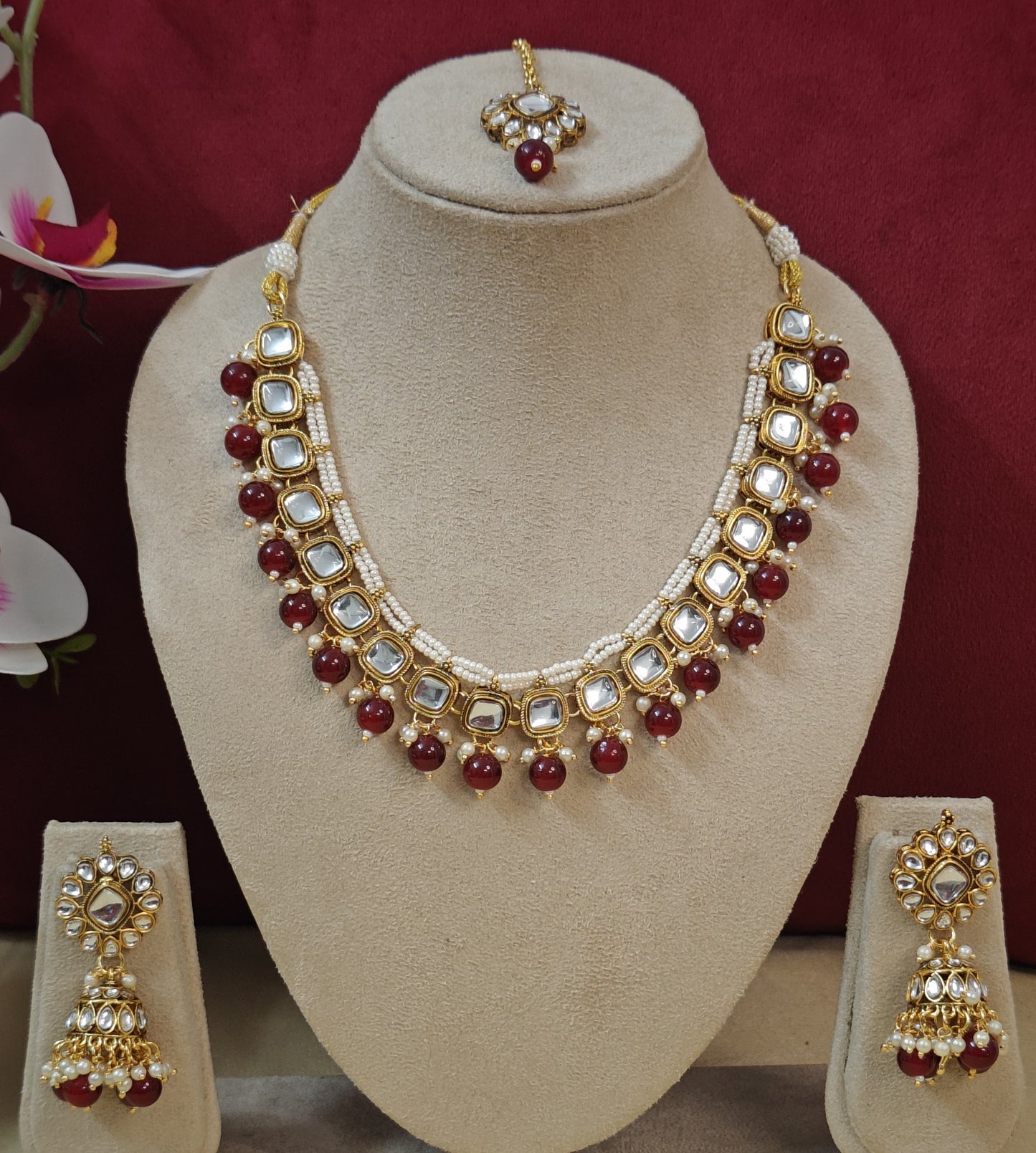 MAROON VINUTHA JEWELLERY SET