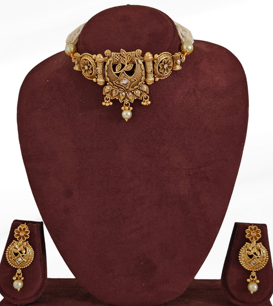 WHITE RISHIKA JEWELLERY SET