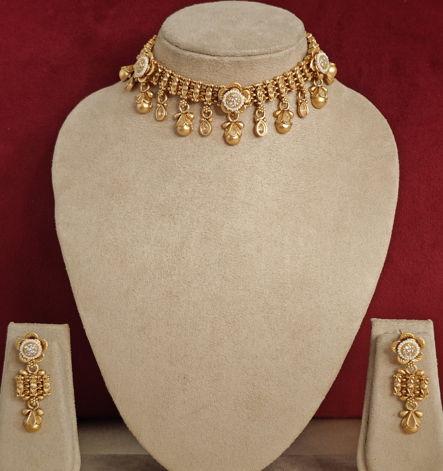 GOLDEN INAAYA JEWELLERY SET