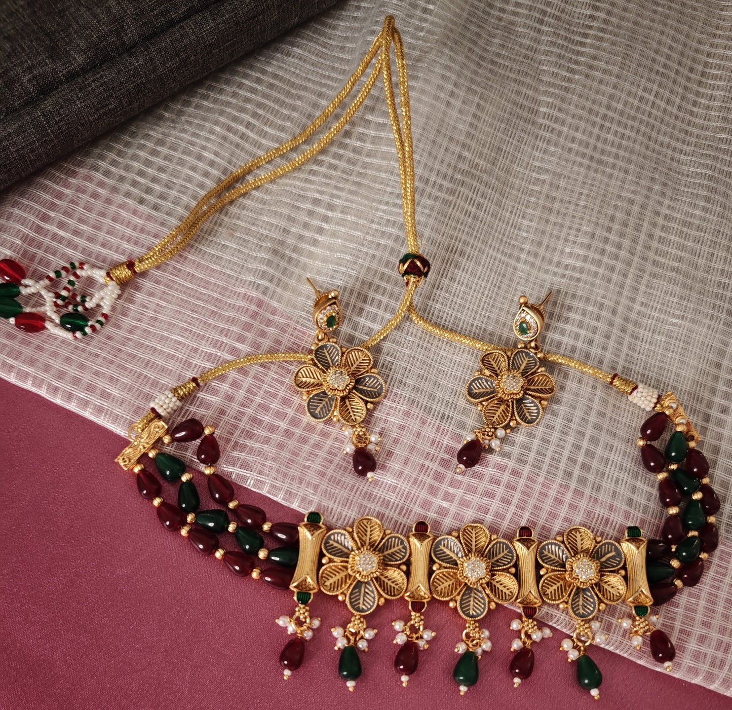 MAROON AND GREEN AASHRITA JEWELLERY SET