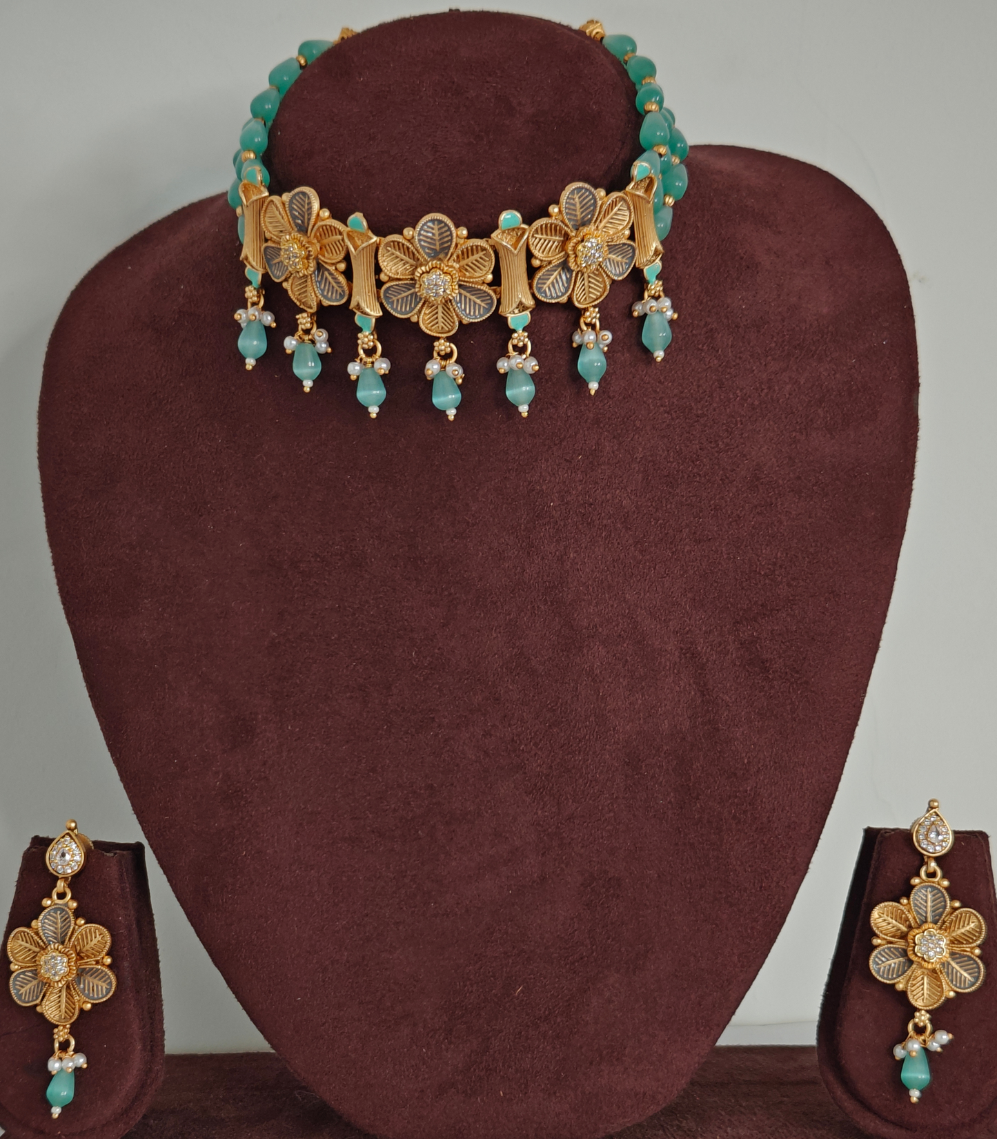 MINT AASHRITA JEWELLERY SET