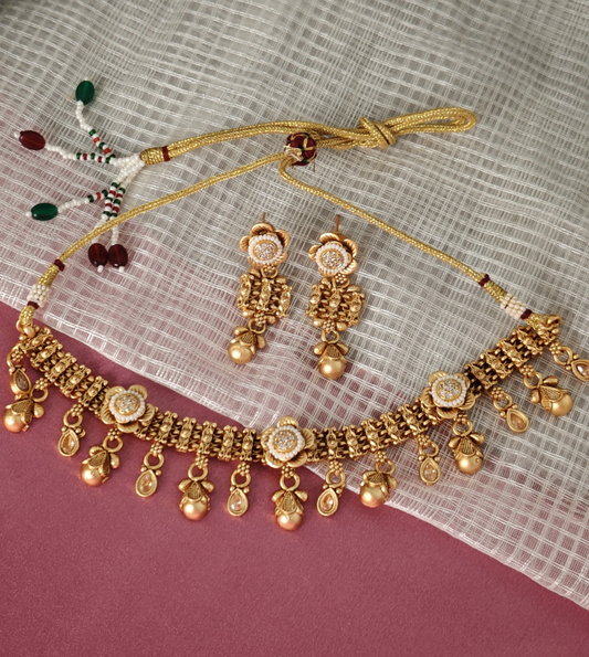 GOLDEN INAAYA JEWELLERY SET