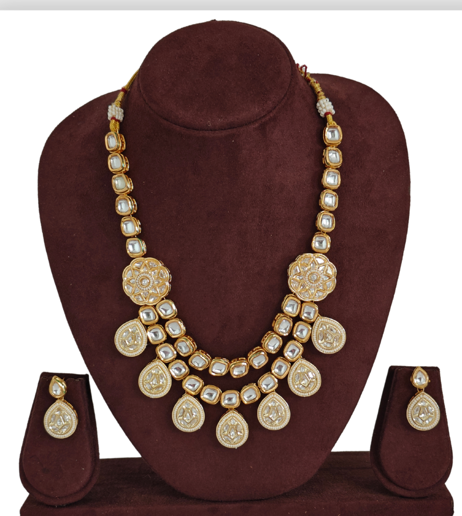 WHITE GEETA JEWELLERY SET