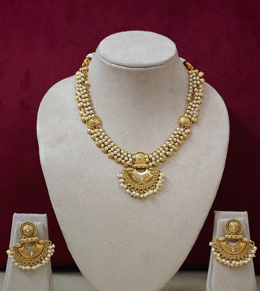 WHITE RAJANI JEWELLERY SET