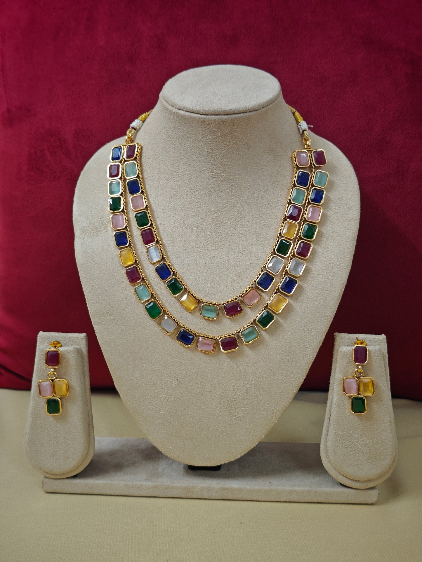 MULTICOLOR SHRIYA TWO LAYER JEWELLERY SET