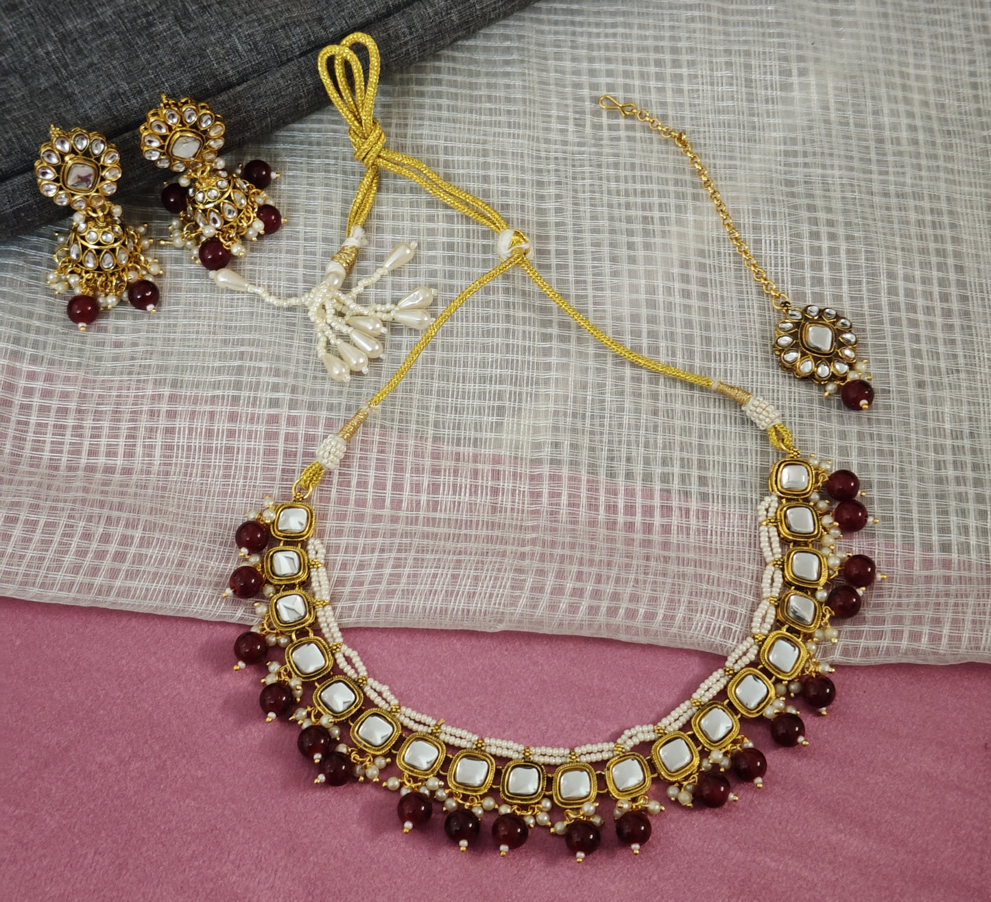 MAROON VINUTHA JEWELLERY SET