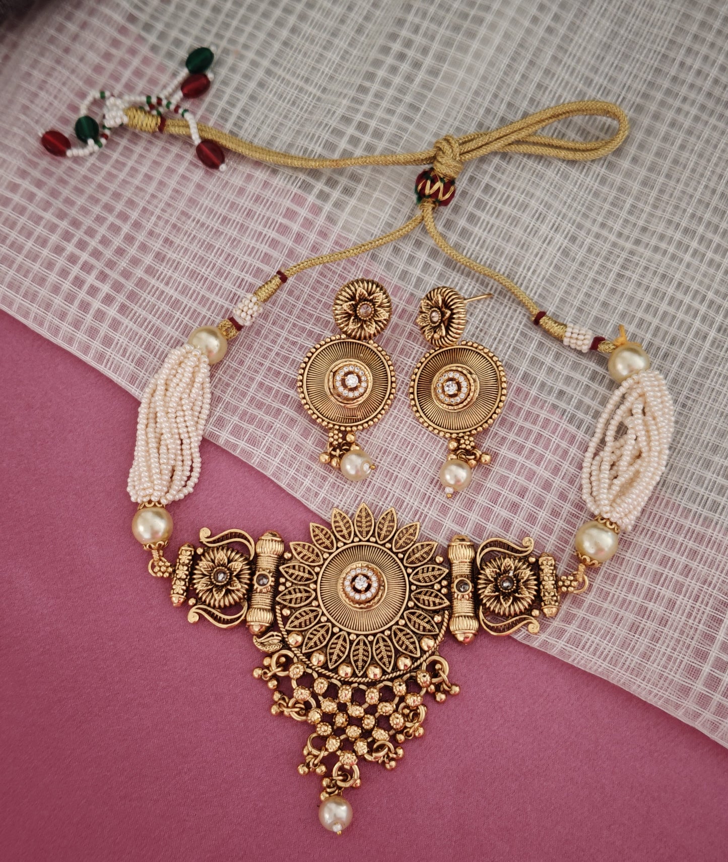 WHITE JANVIKA JEWELLERY SET