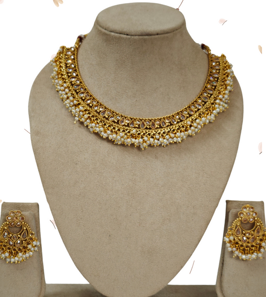 WHITE DHVIJA JEWELLERY SET