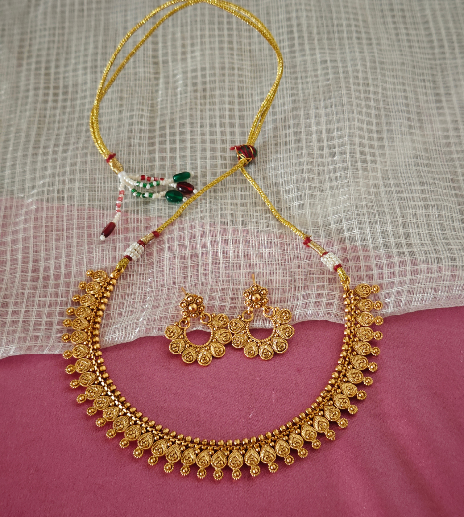 GOLDEN AVYUKTHA TEMPLE JEWELLERY SET