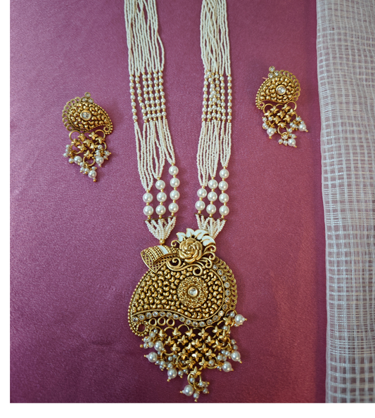 WHITE AVYA JEWELLERY SET