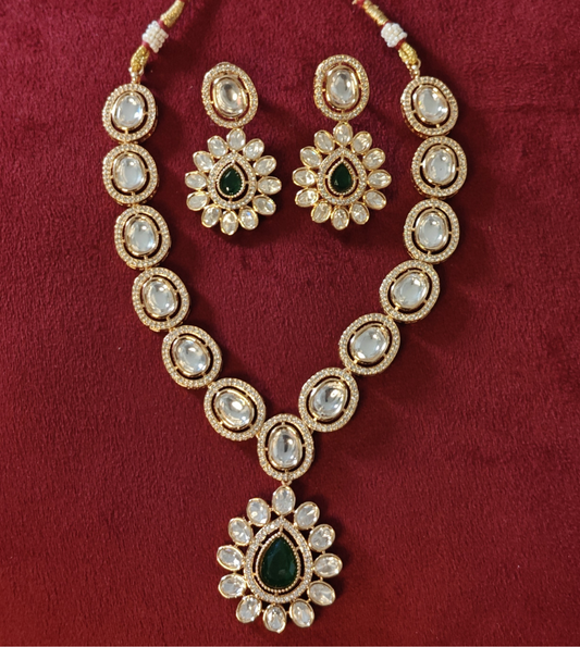 GREEN CHANDANA JEWELLERY SET