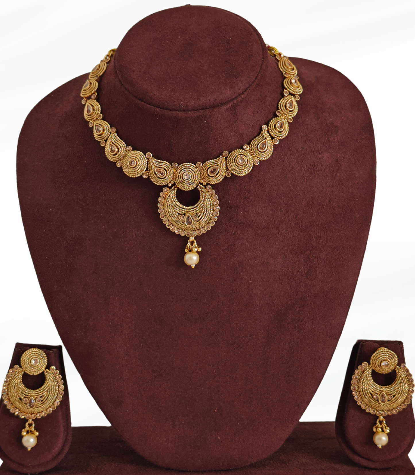 GOLDEN KAAVYA JEWELLERY SET