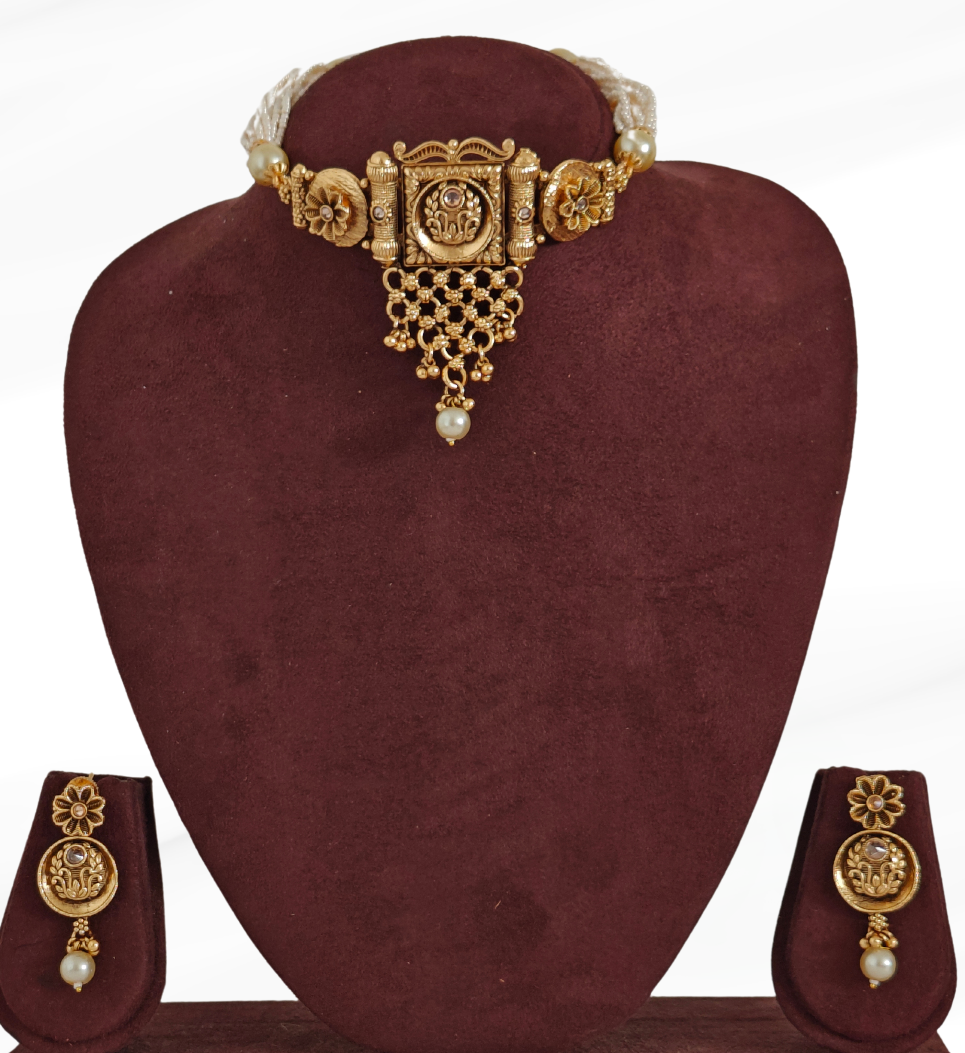 WHITE PRAVYA JEWELLERY SET