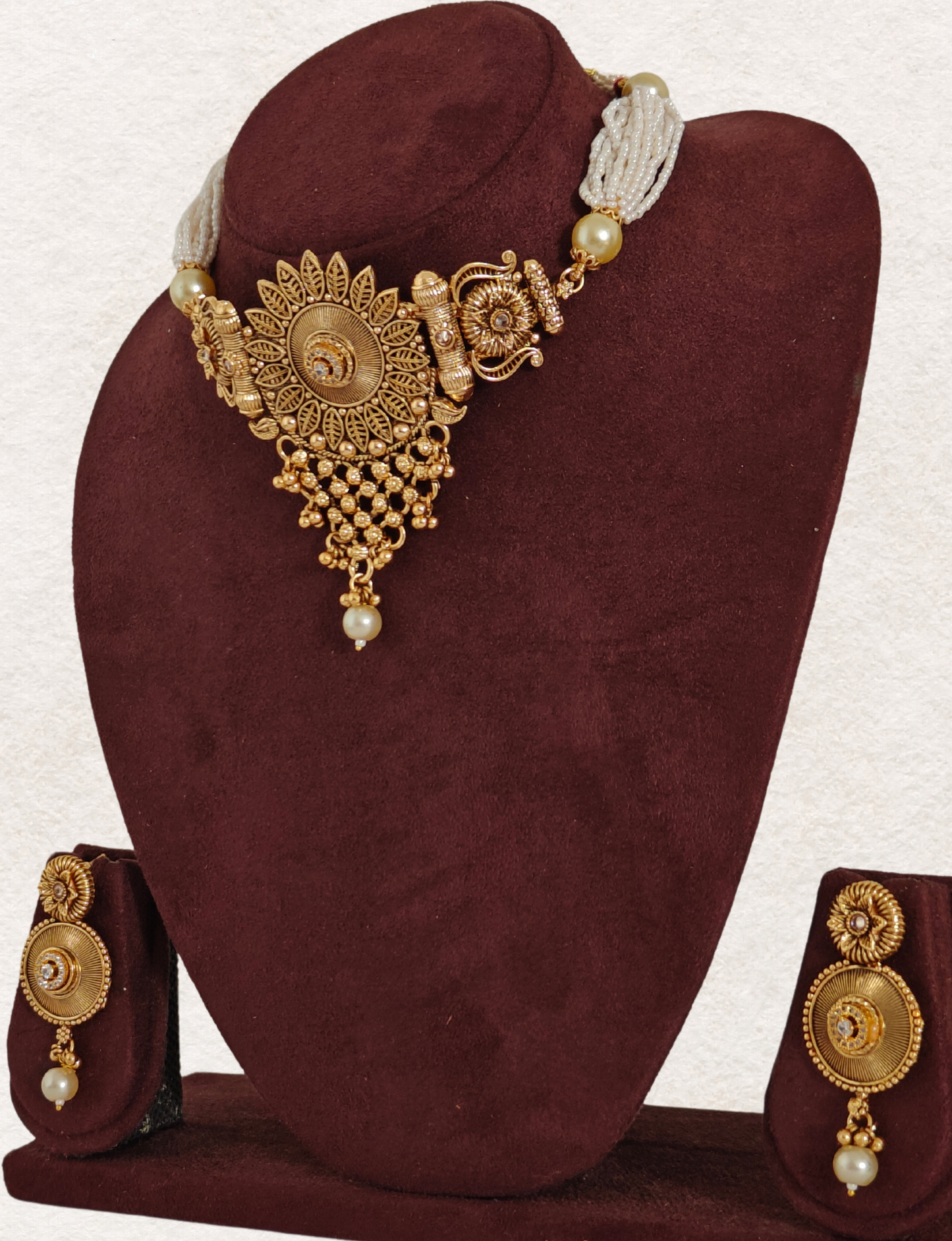 WHITE JANVIKA JEWELLERY SET