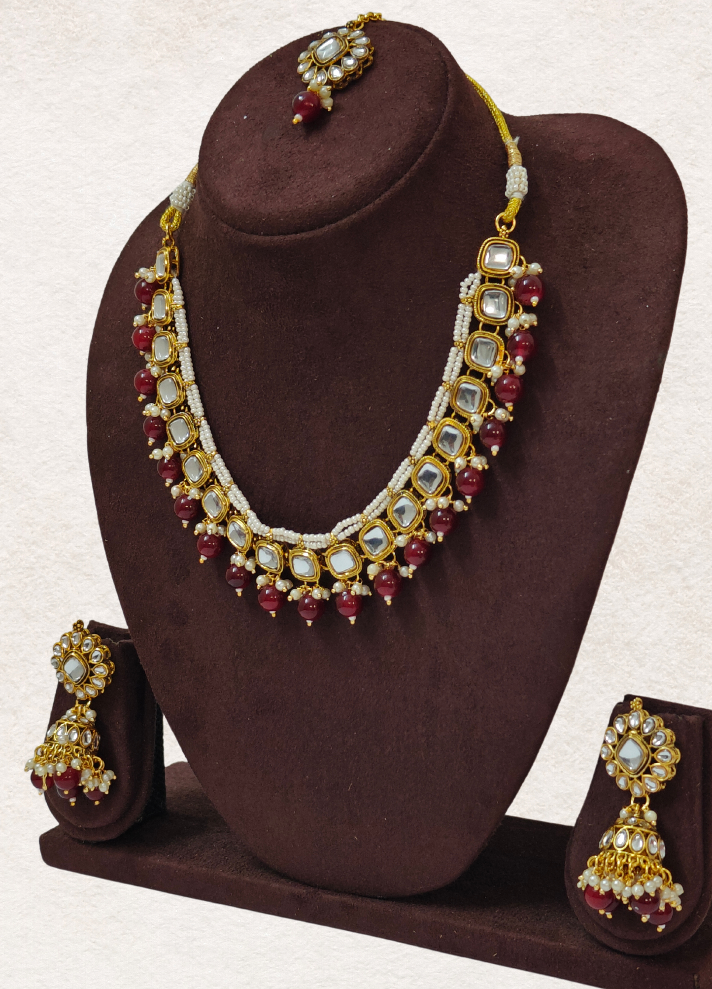 MAROON VINUTHA JEWELLERY SET