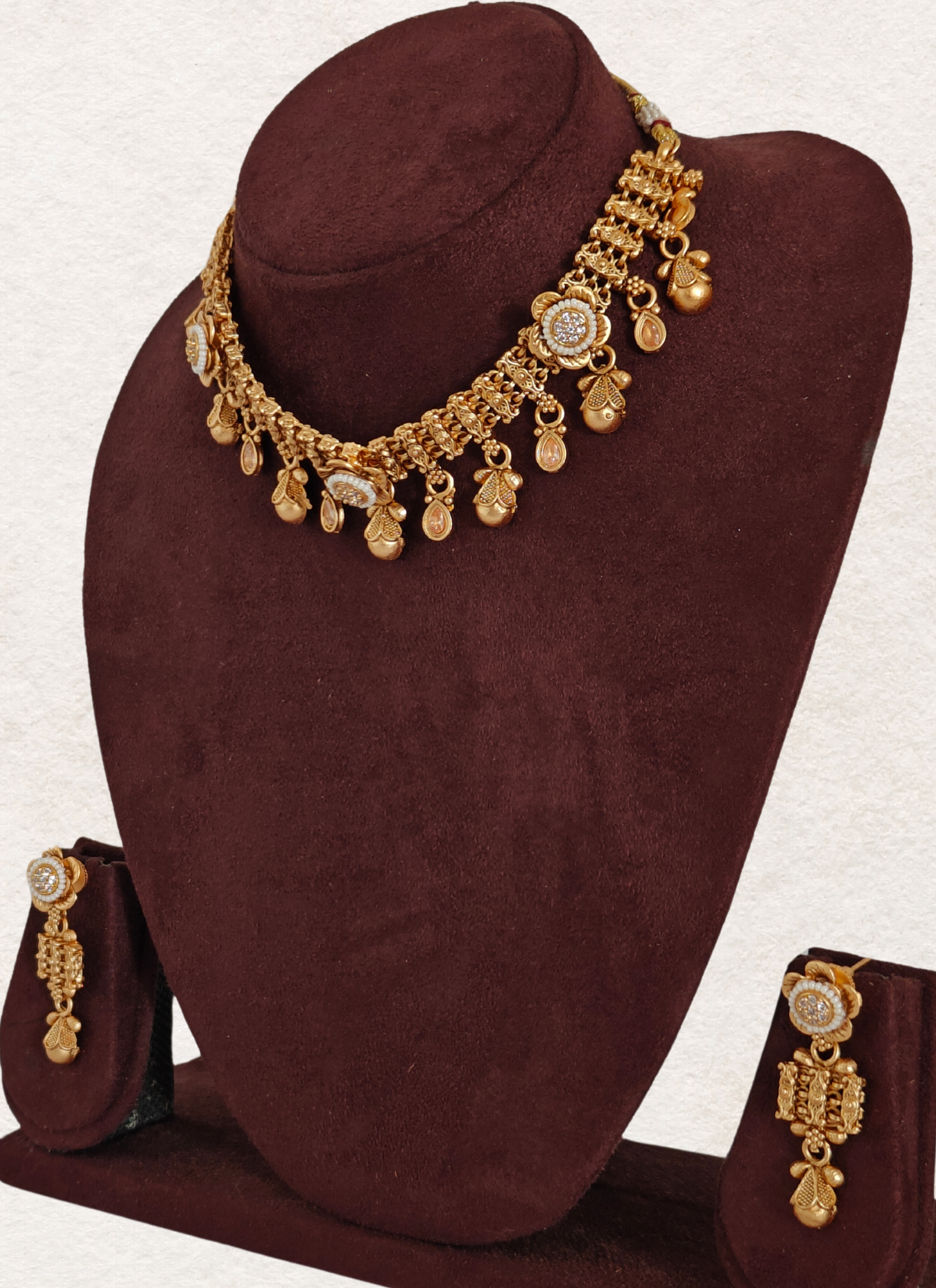 GOLDEN INAAYA JEWELLERY SET