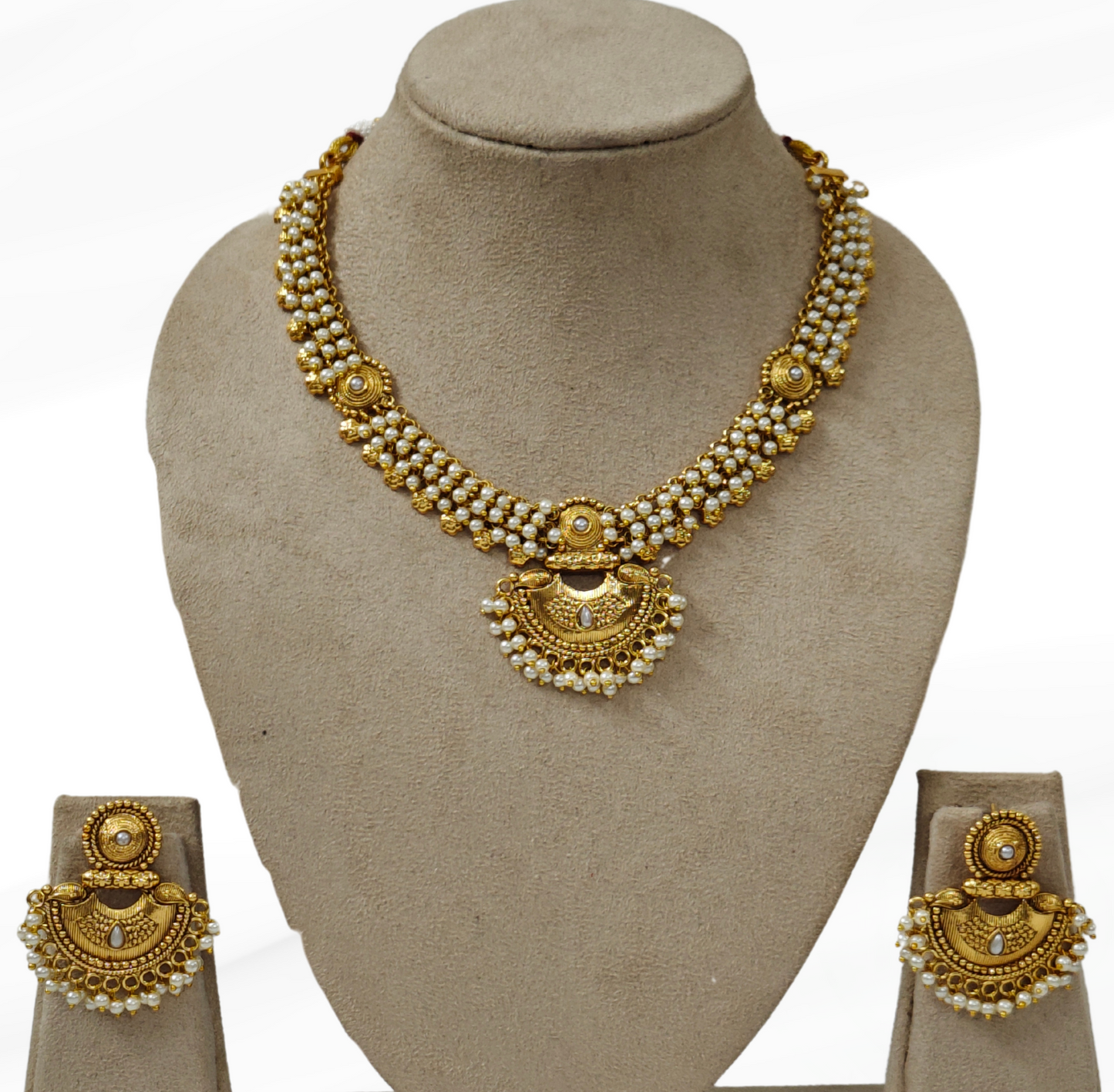 WHITE RAJANI JEWELLERY SET