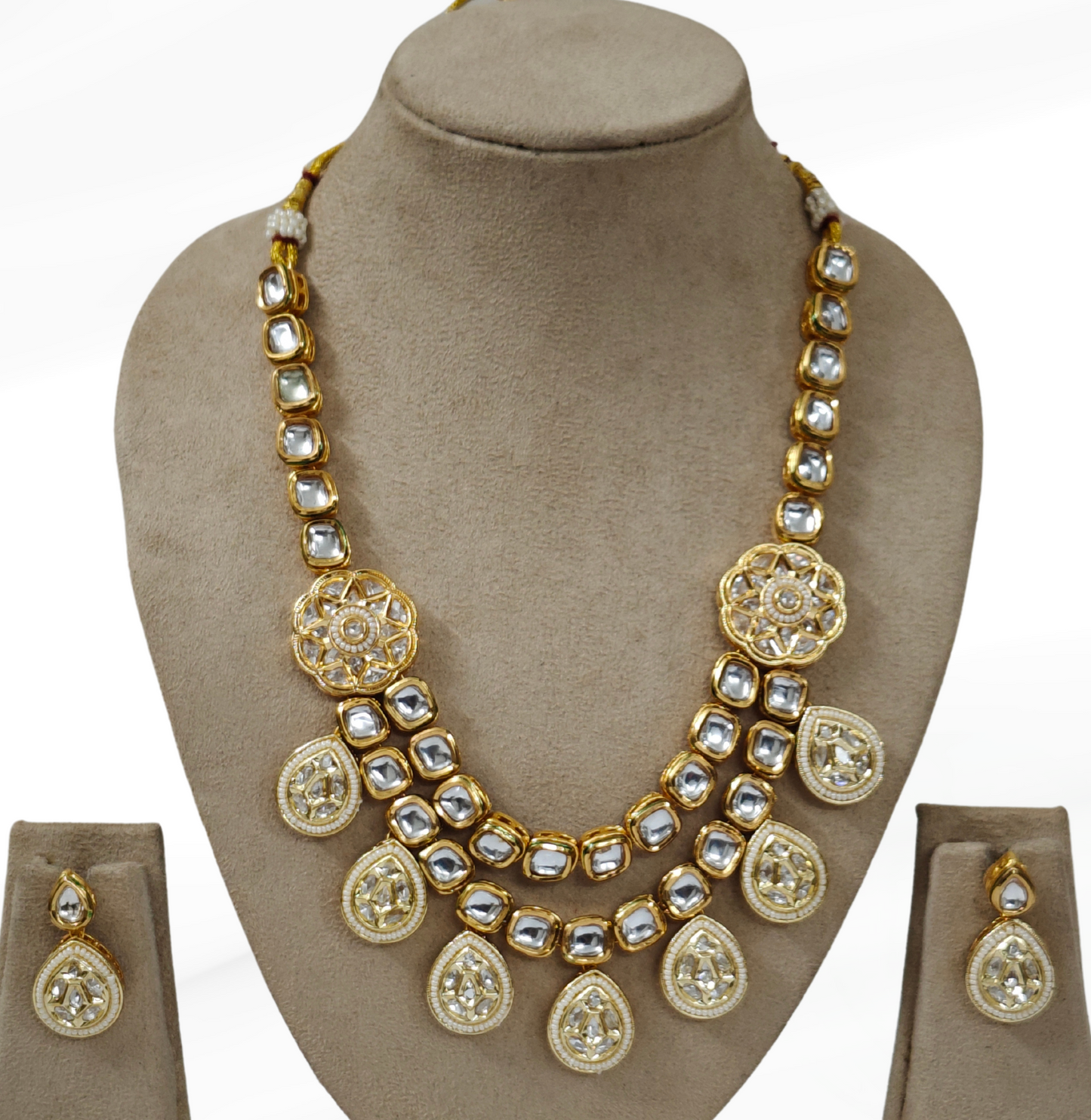 WHITE GEETA JEWELLERY SET