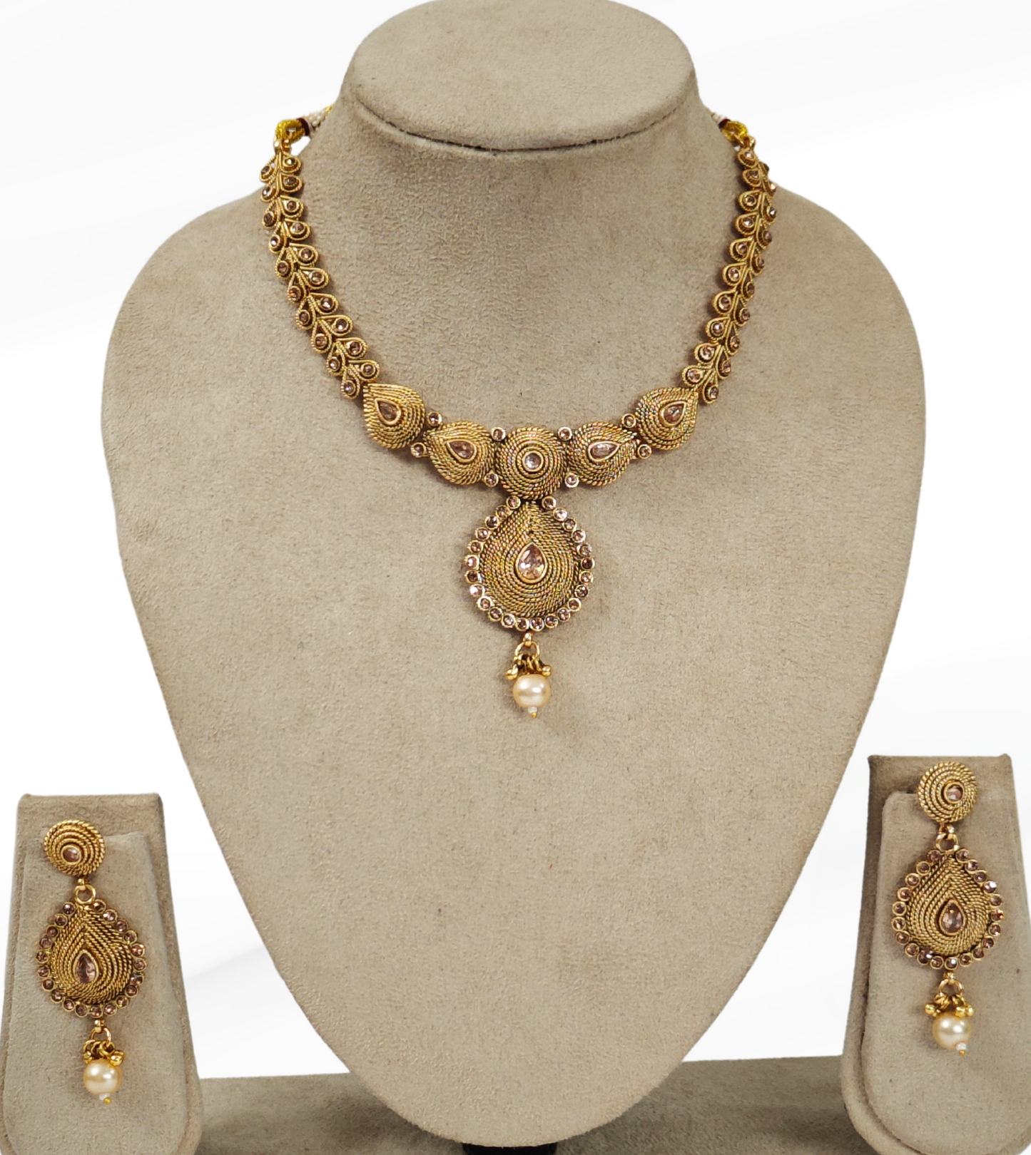 GOLDEN TOSHNA JEWELLERY SET