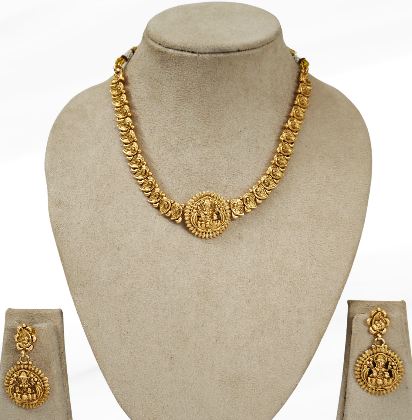 GOLDEN MAHIRA TEMPLE JEWELLERY SET