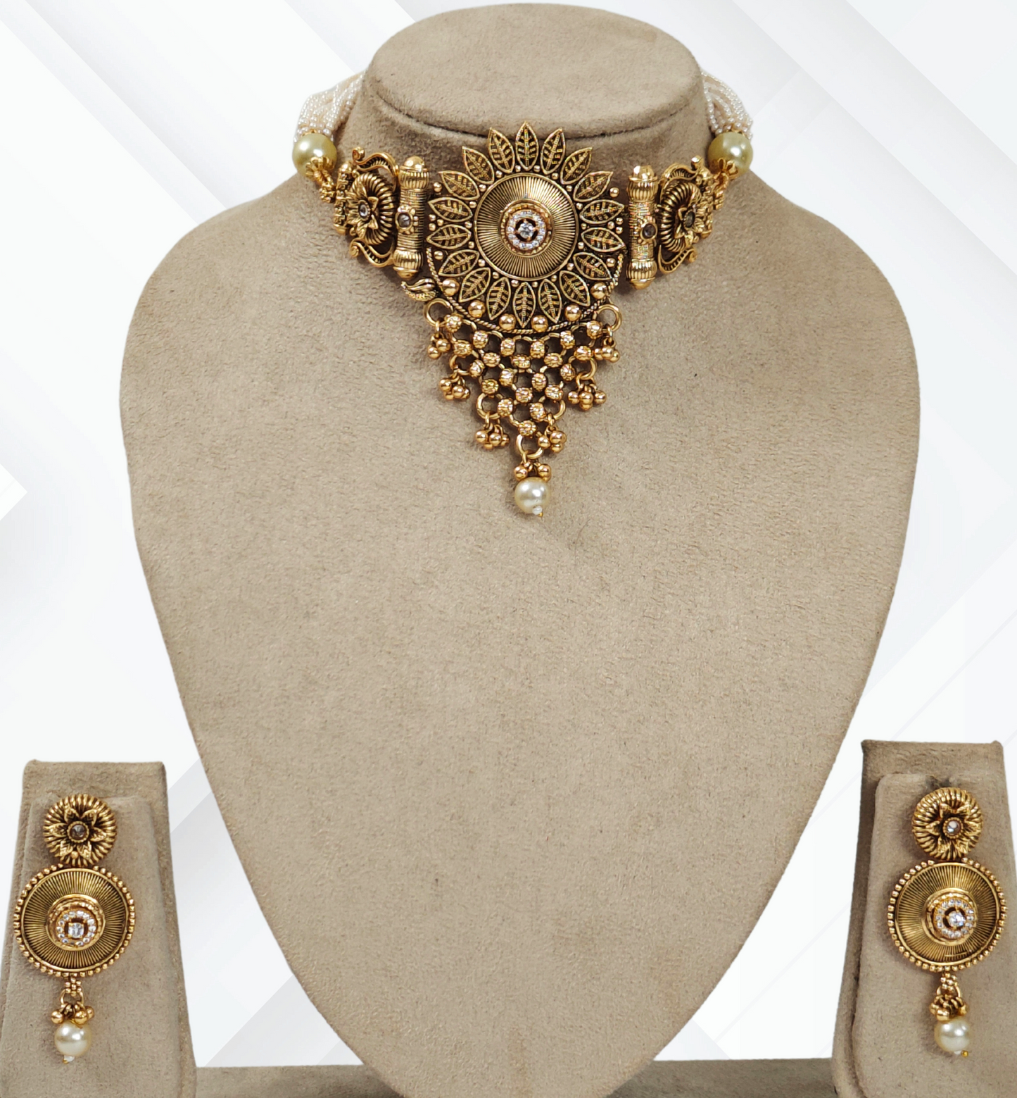 WHITE JANVIKA JEWELLERY SET