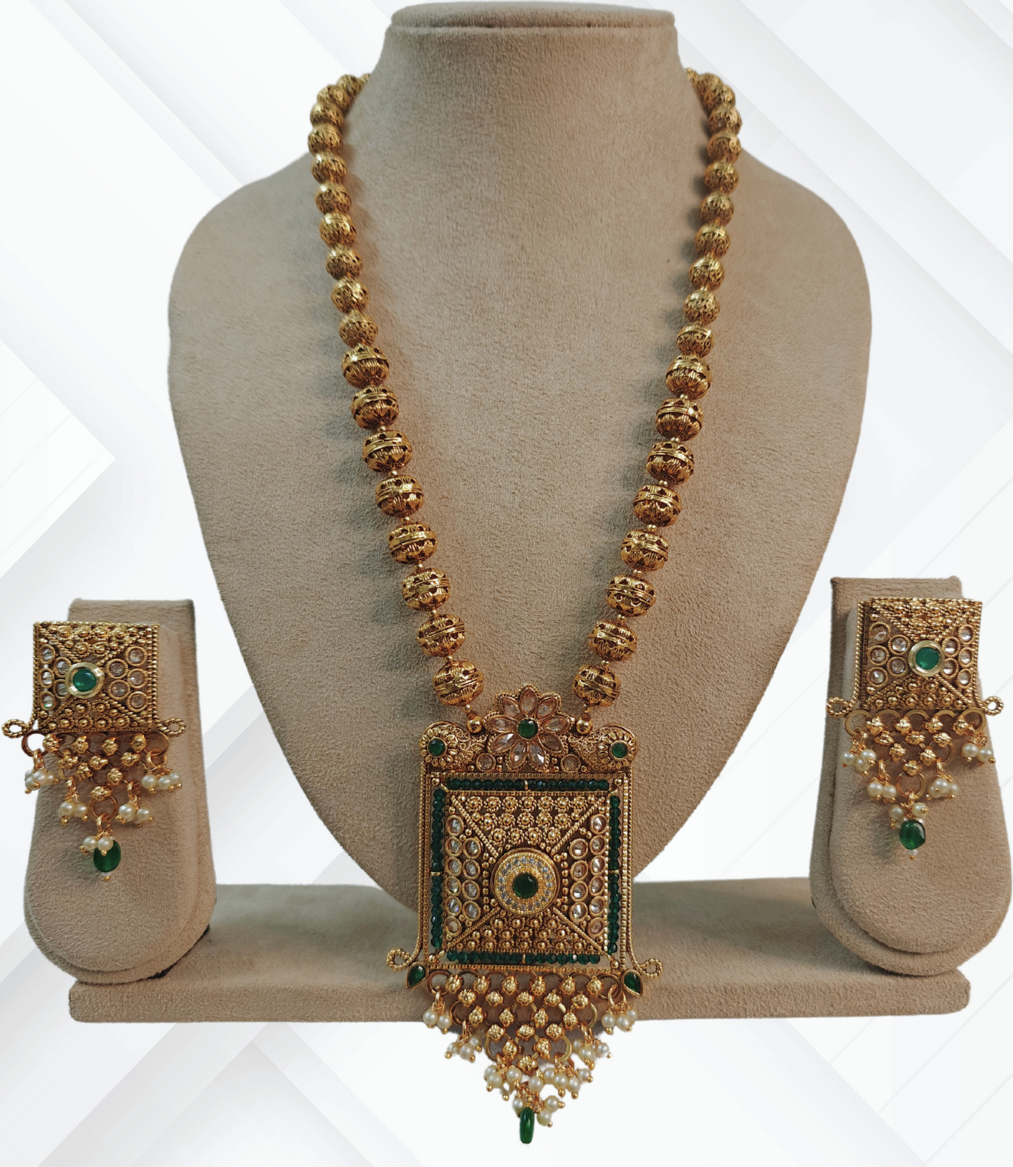 GREEN SAANVIKA JEWELLERY SET