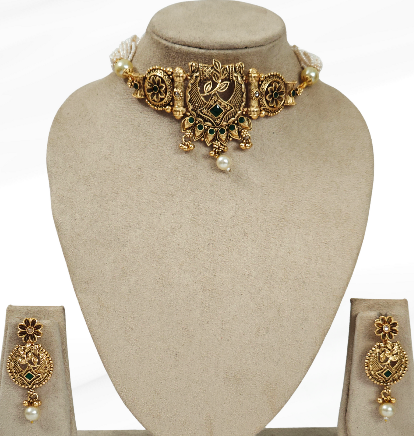 GREEN RISHIKA JEWELLERY SET