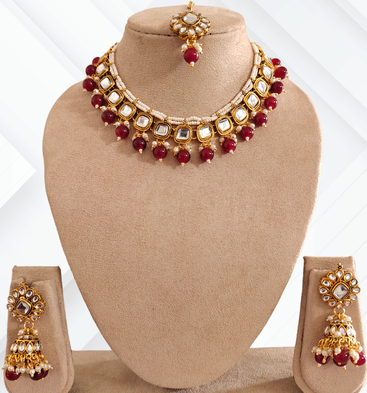 MAROON VINUTHA JEWELLERY SET